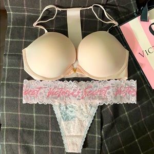 Victoria‘s secret push up bra